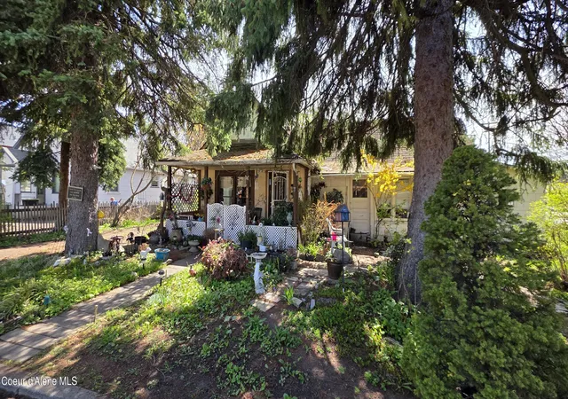 Homes for sale in Coeur D Alene, ID | 526 W Walnut Ave, Coeur D Alene, ID 83814 | MLS# 26-3795