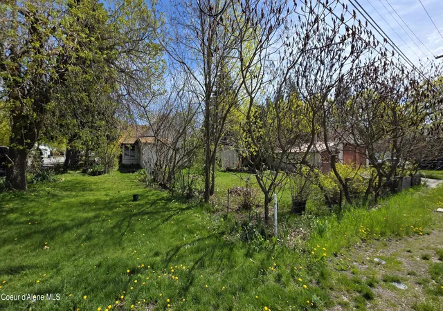 Photo 3 of Single family home for sale at 526 W Walnut Ave, Coeur D Alene, ID 83814 | MLS# 26-3795 | Listing updated on 2026-07-06