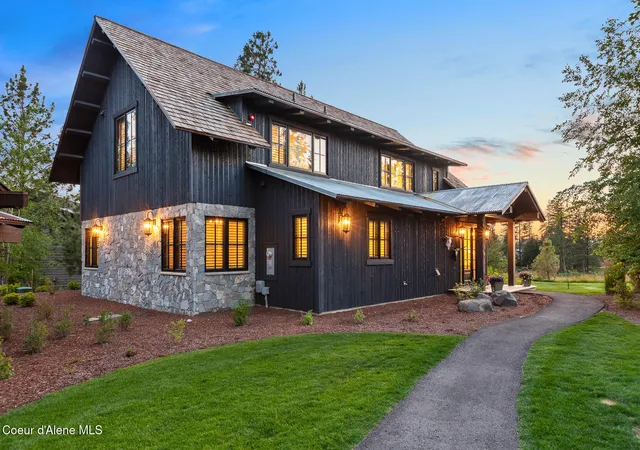 3rd image of 6431 S Settlers Pond Ct, Harrison, ID 83833 | MLS# 26-3796