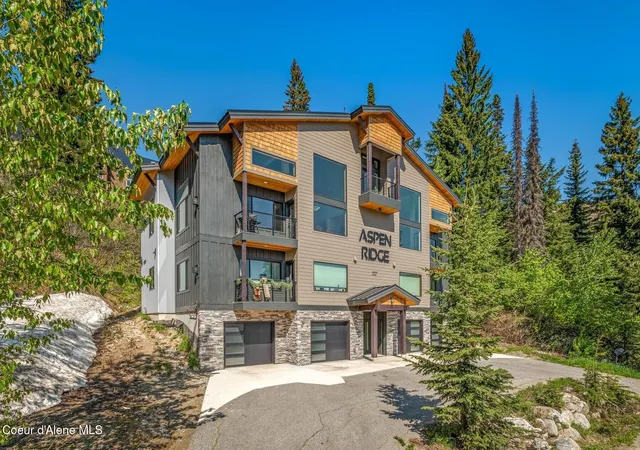 Photo 3 of Condo for sale at 227 Crystal Springs Rd #3, Sandpoint, ID 83864 | MLS# 26-5528 | Listing updated on 2026-06-26