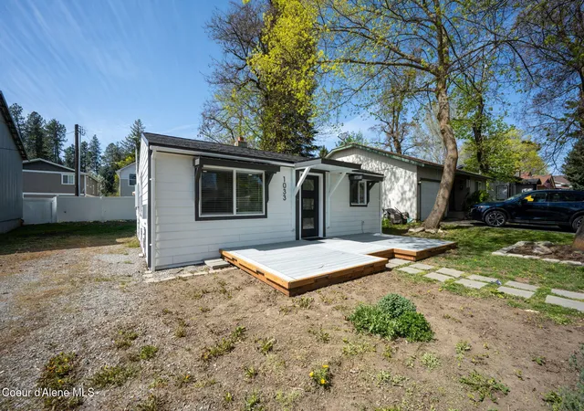 Homes for sale in Coeur D'alene, ID | 1033 N 1St St, Coeur D'alene, ID 83814 | MLS# 26-3917