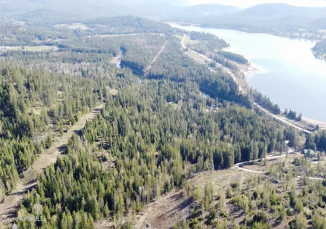 3rd image of Nka Cresthaven Dr, Sandpoint, ID 83864 | MLS# 26-3993
