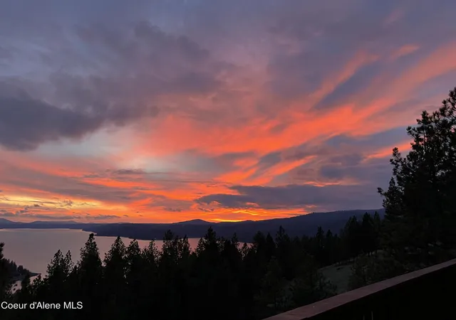 Homes for sale in Harrison, ID | 2094 E Driftwood Heights Dr, Harrison, ID 83833 | MLS# 26-3982