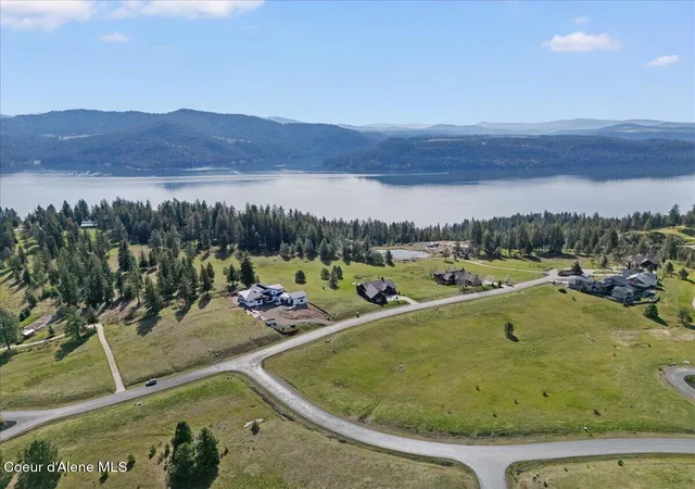 2nd image of 16905 S Magma Ln, Coeur D Alene, ID 83814 | MLS# 26-3990