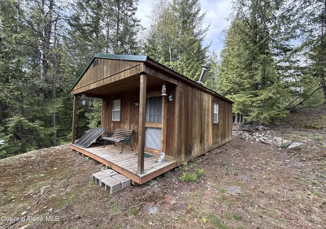 Homes for sale in Sandpoint, ID | 1094 Spirit Wolf Trl, Sandpoint, ID 83864 | MLS# 26-4416