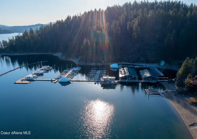 Homes for sale in Coeur D'alene, ID | 1100 E Lakeshore Dr #d21, Coeur D'alene, ID 83814 | MLS# 26-4466