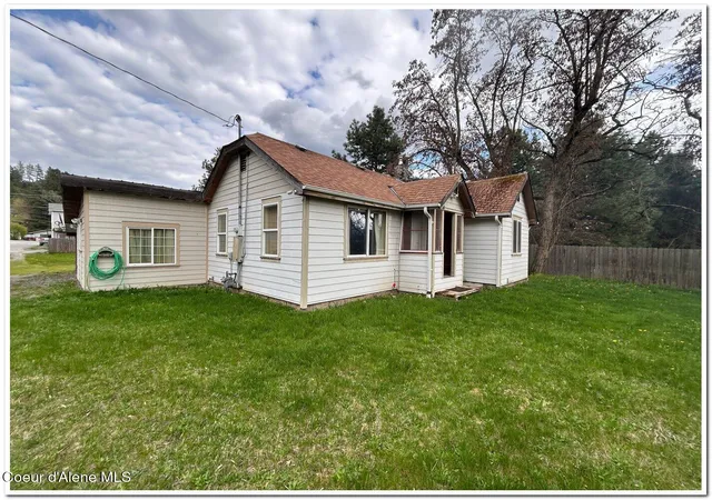 Homes for sale in Bonners Ferry, ID | 6648 Chippewa Dr, Bonners Ferry, ID 83805 | MLS# 26-6131