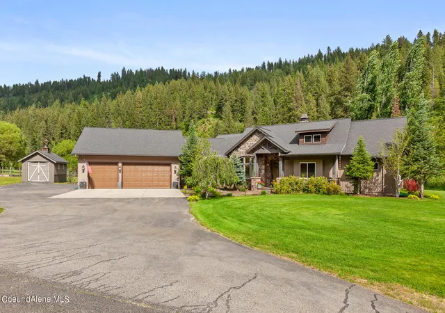 Photo 2 of Sale Pending at 1990 S Gateway Ranch Rd, Coeur D Alene, ID 83814 | MLS# 26-4281 | Listing updated on 2026-06-24