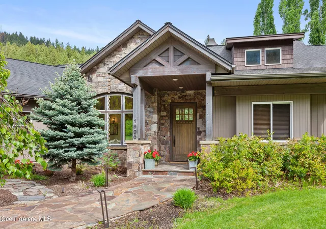 Photo 3 of Sale Pending at 1990 S Gateway Ranch Rd, Coeur D Alene, ID 83814 | MLS# 26-4281 | Listing updated on 2026-06-24