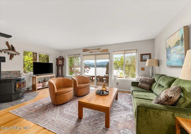 Photo 3 of Single family home for sale at 35003 E Hayden Lake Rd, Hayden, ID 83835 | MLS# 26-5328 | Listing updated on 2026-07-22