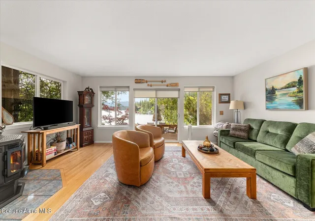 Photo 3 of Single family home for sale at 35003 E Hayden Lake Rd, Hayden, ID 83835 | MLS# 26-5328 | Listing updated on 2026-07-22