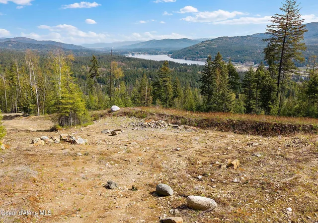 4th image of 831 Outlook Rd, Cocolalla, ID 83813 | MLS# 26-4316
