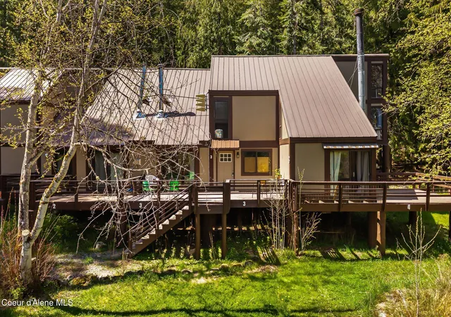 Homes for sale in Sandpoint, ID | 140 Snowgoose Ln #UNIT 3, Sandpoint, ID 83864 | MLS# 26-4309