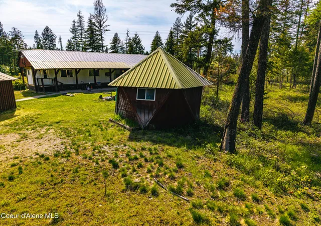Photo 3 of Manufactured home for sale at 36701 Highway 41, Oldtown, ID 83822 | MLS# 26-4369 | Listing updated on 2026-07-29