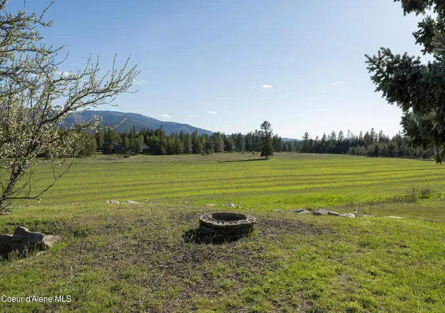 Photo 4 of Single family home for sale at 1050 Eastside Rd, Priest River, ID 83856 | MLS# 26-4396 | Listing updated on 2026-05-06