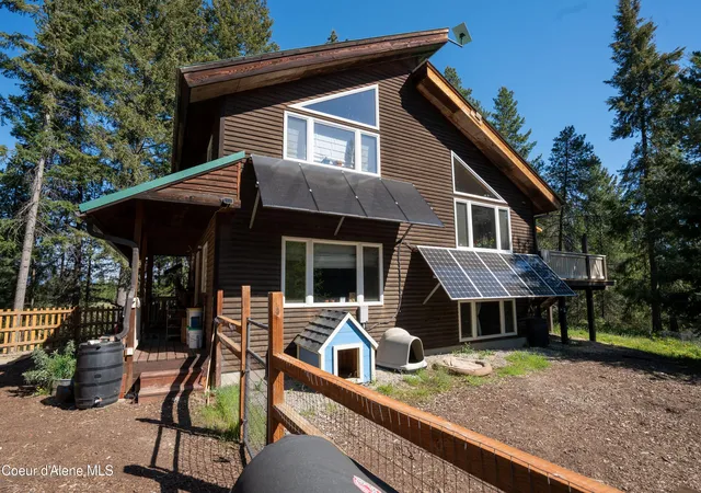 Homes for sale in Bonners Ferry, ID | 450 Coyote Wy, Bonners Ferry, ID 83805 | MLS# 26-4387