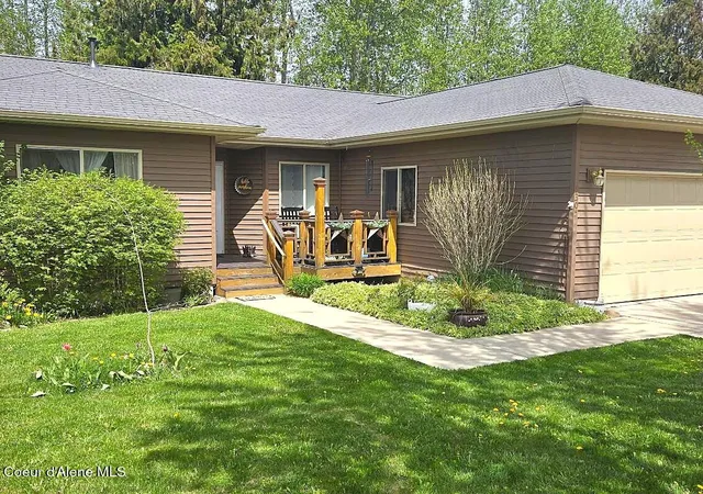Homes for sale in Sandpoint, ID | 1305 Honeysuckle Ave, Sandpoint, ID 83864 | MLS# 26-4395