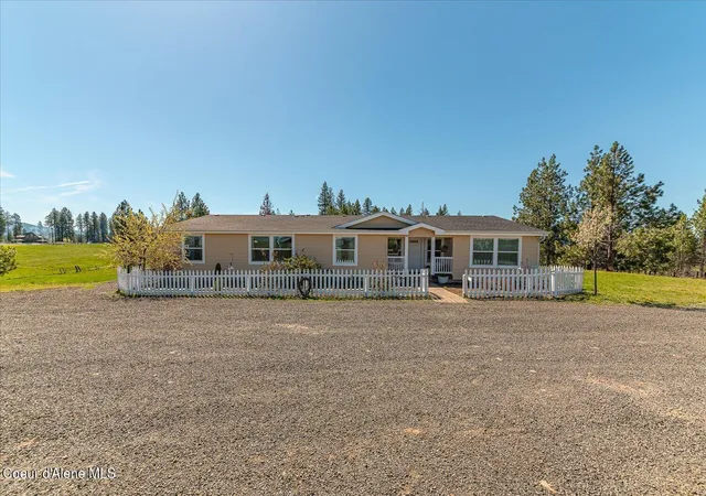 Homes for sale in Plummer, ID | 1061 Canyon Ridge Dr, Plummer, ID 83851 | MLS# 26-4470