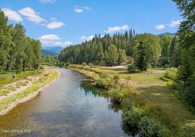 Homes for sale in Kingston, ID | 9076 Cda River Rd, Kingston, ID 83839 | MLS# 26-4724