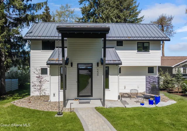 Photo 4 of Single family home for sale at 239 Pierce Ln, Sagle, ID 83860 | MLS# 26-4728 | Listing updated on 2026-10-26