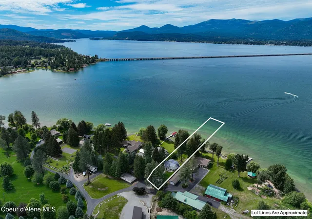 Photo 1 of Single family home for sale at 239 Pierce Ln, Sagle, ID 83860 | MLS# 26-4728 | Listing updated on 2026-08-31