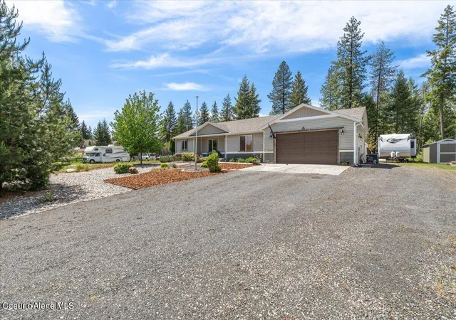 Homes for sale in Spirit Lake, ID | 32811 N 14th Ave, Spirit Lake, ID 83869 | MLS# 26-4814