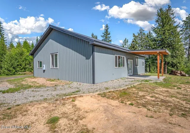 Homes for sale in Harrison, ID | 26825 S Cedar Grove Rd, Harrison, ID 83833 | MLS# 26-5088