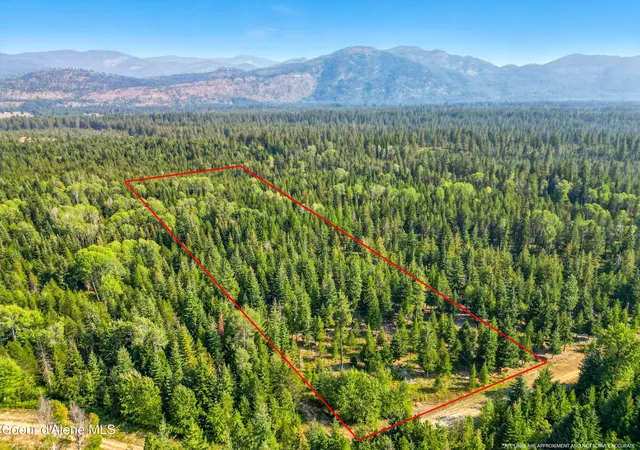 Homes for sale in Naples, ID | 125 Ranch Rd, Naples, ID 83847 | MLS# 26-4849