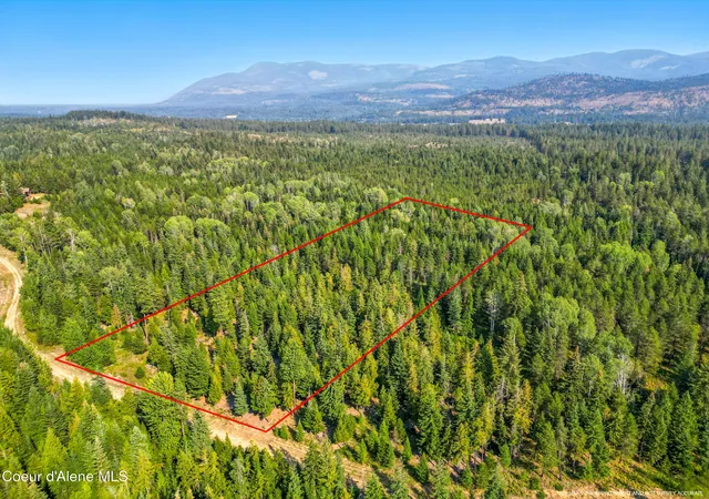 Homes for sale in Naples, ID | 125 Ranch Rd, Naples, ID 83847 | MLS# 26-4849