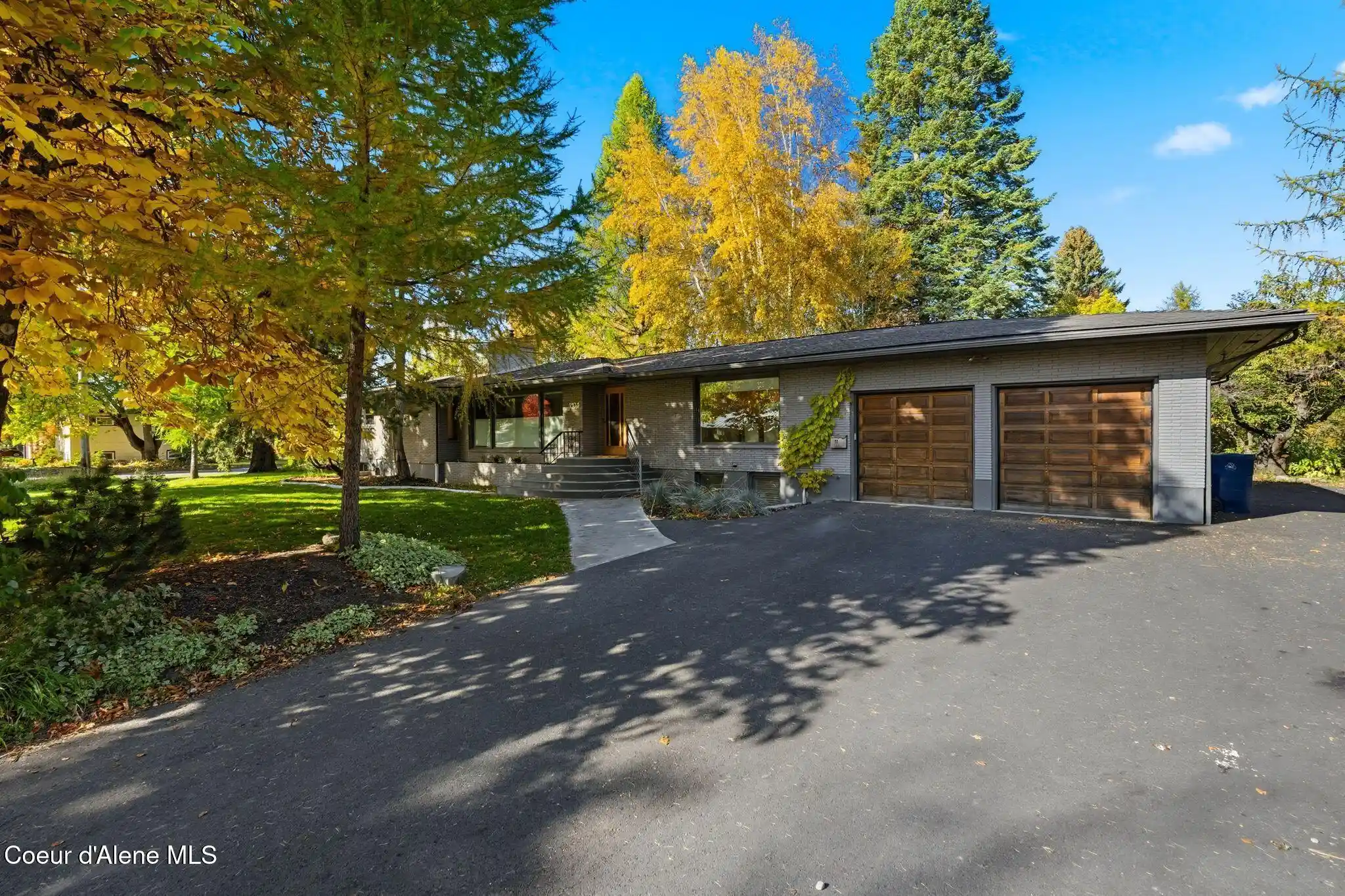 Photo 1 of Single family home for sale at 1104 Birch St, Sandpoint, ID 83864 | MLS# 26-5092 | Listing updated on 2026-10-19