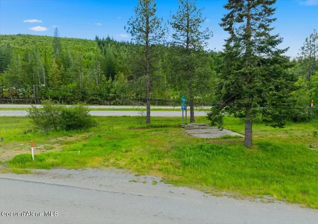 3rd image of 41476 Riverview Dr, Kingston, ID 83839 | MLS# 26-4989