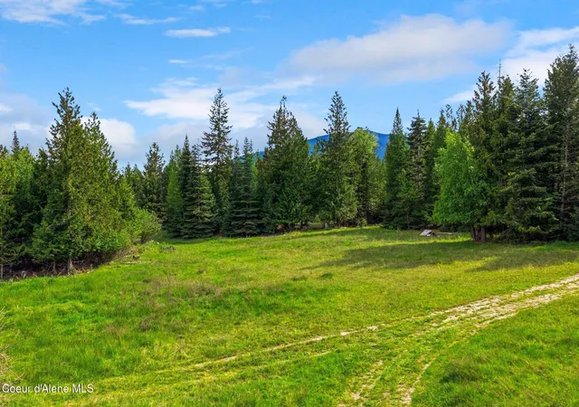 Homes for sale in Bonners Ferry, ID | 10435 Hwy 1, Bonners Ferry, ID 83805 | MLS# 26-5309
