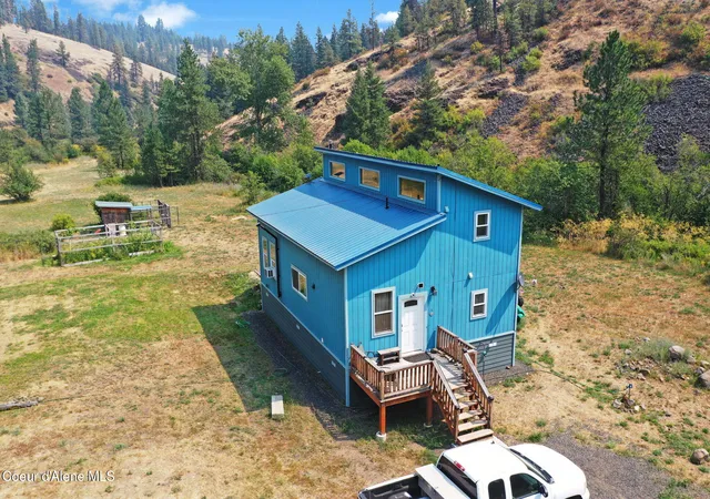 Photo 3 of Single family home for sale at 4870 Benewah Crk Rd, Saint Maries, ID 83861 | MLS# 26-5008 | Listing updated on 2026-08-25