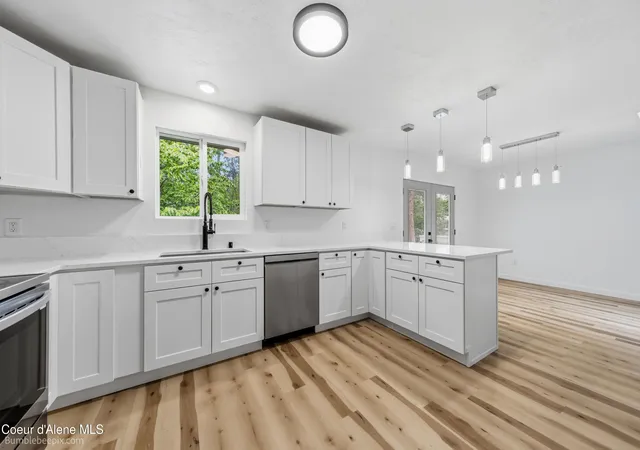 Photo 4 of Single family home for sale at 117 S Pinewood Dr, Post Falls, ID 83854 | MLS# 26-5291 | Listing updated on 2026-09-25