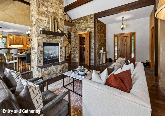 Photo 2 of Single family home for sale at 956 Carr Crk Rd, Sandpoint, ID 83864 | MLS# 26-5218 | Listing updated on 2026-09-03