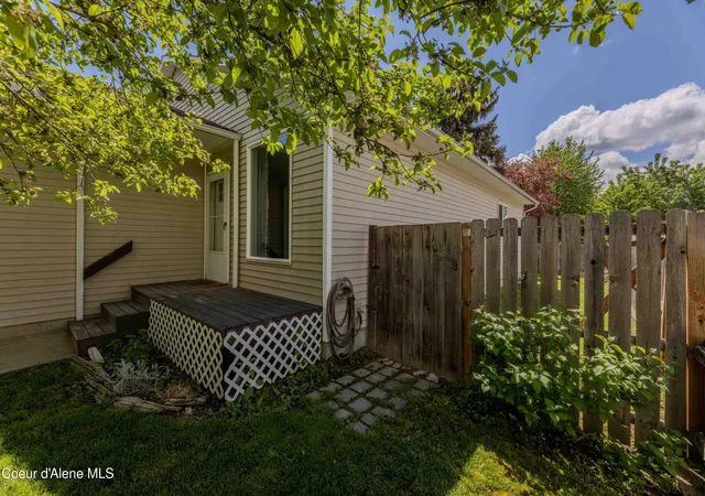 Homes for sale in Sandpoint, ID | 418 N Division Ave, Sandpoint, ID 83864 | MLS# 26-5113