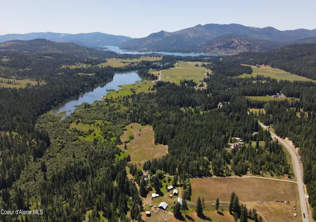 4th image of 3216 Dufort Rd, Sagle, ID 83860 | MLS# 26-5287