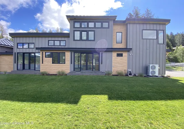 3rd image of 1808 Garfield Bay Rd, Sagle, ID 83860 | MLS# 26-5319