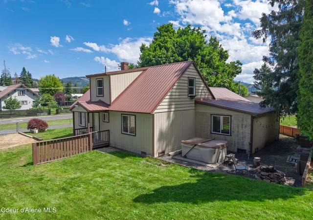 5th image of 2015 Washington Ave, Saint Maries, ID 83861 | MLS# 26-6518