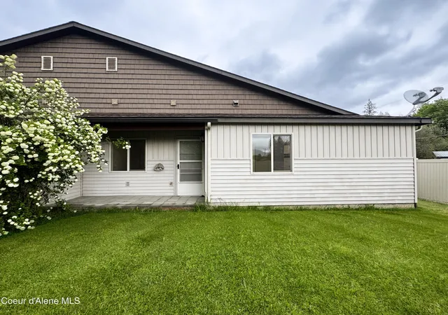 Homes for sale in Kootenai, ID | 200 Brittany Loop, Kootenai, ID 83840 | MLS# 26-5364