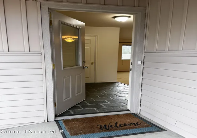 Homes for sale in Kootenai, ID | 200 Brittany Loop, Kootenai, ID 83840 | MLS# 26-5364