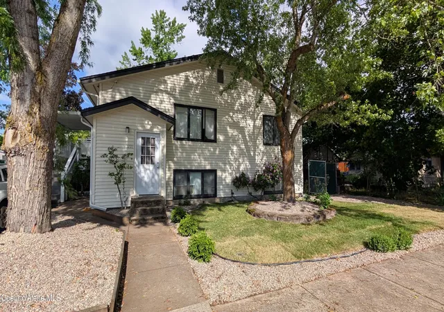 1st image of 1221 N 11th St, Coeur D Alene, ID 83814 | MLS# 26-5481
