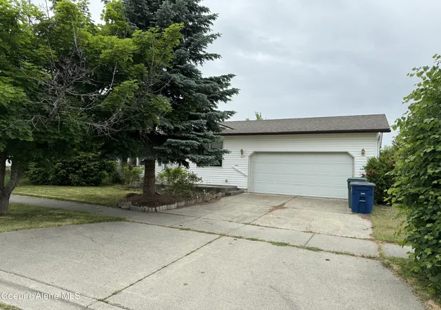 Photo 3 of Sale Pending at 1265 E Stockman Ave, Post Falls, ID 83854 | MLS# 26-5546 | Listing updated on 2026-07-10