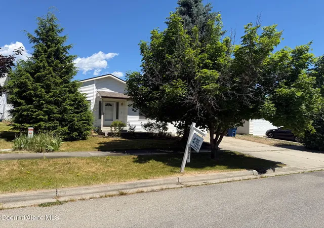 Photo 3 of Sale Pending at 1265 E Stockman Ave, Post Falls, ID 83854 | MLS# 26-5546 | Listing updated on 2026-07-10