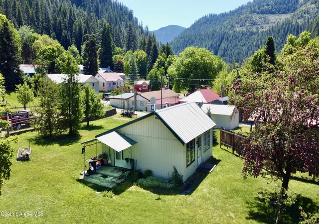 Homes for sale in Silverton, ID | 108 Markwell Ave, Silverton, ID 83867 | MLS# 26-5609