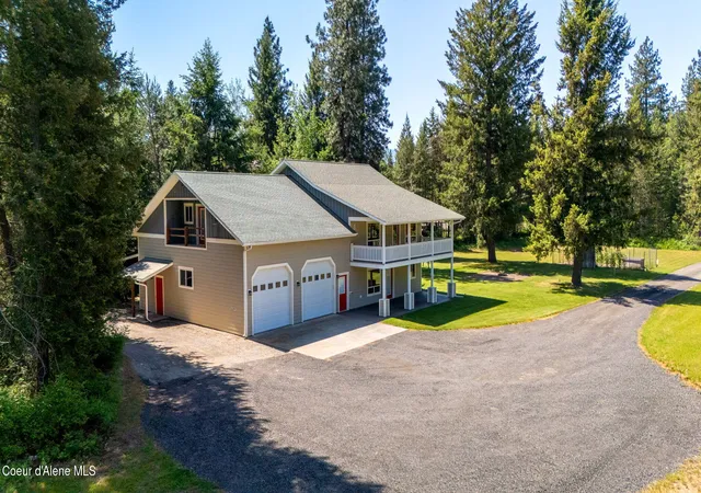 Homes for sale in Bonners Ferry, ID | 551 Star Rd, Bonners Ferry, ID 83805 | MLS# 26-5585