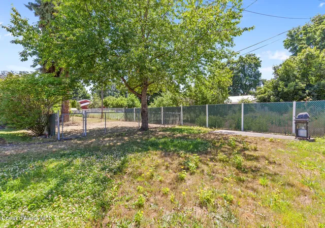3rd image of 1302 E Adeline Ave, Coeur D'alene, ID 83814 | MLS# 26-6044