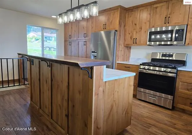 Homes for sale in Bonners Ferry, ID | 6894 Wild Rose Ln, Bonners Ferry, ID 83805 | MLS# 26-5654