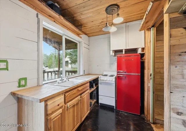 Photo 4 of Single family home for sale at 131 Outback Loop, Spirit Lake, ID 83869 | MLS# 26-5935 | Listing updated on 2026-06-10
