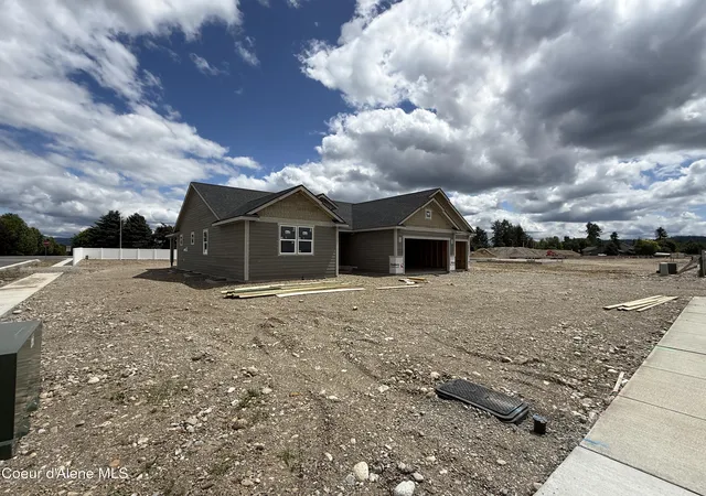 Photo 3 of Sale Pending at 2842 N Cassiopeia St, Post Falls, ID 83854 | MLS# 26-5800 | Listing updated on 2026-06-08